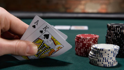 Poker là gì? Mách bạn cách chơi Poker ăn tiền đầy túi từ cao thủ
